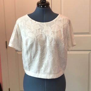 White blouse (almost crop top)